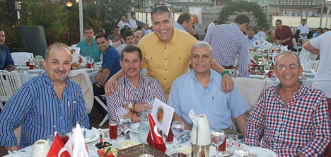 ascilar-dernegi,-geleneksel-iftar-yemegi,armada-hotel-sultanahmet,fikret-ozdemir,ali-guler,arif.jpg