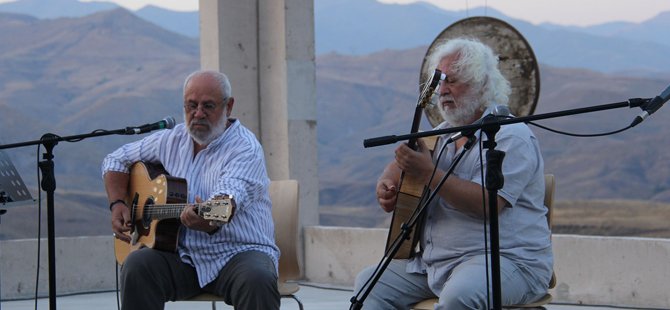 baksi-muzesi,-bulent-ortacgil,-erkan-ogur,-ismail-hakki-demircioglu.jpg