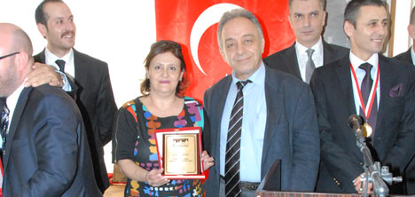 canan-ozgen-,turizmin-sesi.jpg