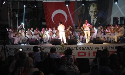 edirne-belediye-bandosu,mudurnu-16.-uluslararasi-ipekyolu-kultur-sanat-turizm-festivali,edirne-belediyesi-bando-takimi.jpg