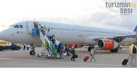 gazipasa-alanya-havalimani,airbus-a321,kopenhag,iskandinav-havayollari-sas.jpg