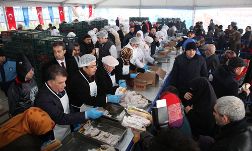 kucukcekmece-belediyesi,-hamsi-gunu,ak-parti-istanbul-milletvekili-feyzullah-kiyiklik,kucukcekmece-kaymakami-harun-kaya,-kucukcekmece-belediye-baskani-temel-karadeniz,-ak-parti-ilce-baskani-mustafa-korkut,3.jpg