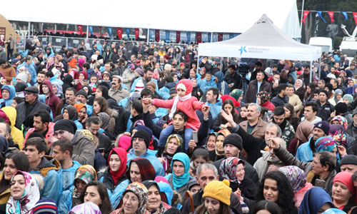 kucukcekmece-belediyesi,-hamsi-gunu,ak-parti-istanbul-milletvekili-feyzullah-kiyiklik,kucukcekmece-kaymakami-harun-kaya,-kucukcekmece-belediye-baskani-temel-karadeniz,-ak-parti-ilce-baskani-mustafa-korkut,5.jpg