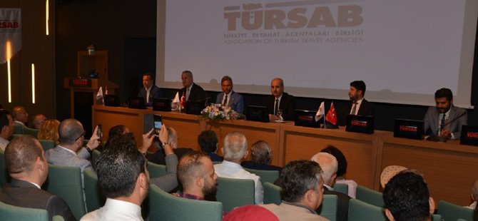 kultur-ve-turizm-bakani-prof.-dr.-numan-kurtulmus-tursab-yonetim-kurulu-baskani-firuz-b.-baglikaya-1-003.jpg