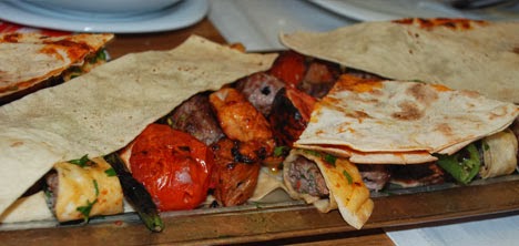 mehmet-sait,-ali-dag,kebap,metrelik-kebap,domatesli-kebap-001.jpg