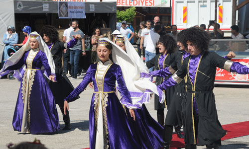 mudurnu-16.-uluslararasi-ipekyolu-kultur-sanat-turizm-festivali,ahilik-kutlamasi,-sakarya-gaziler,bursa-ahiska-dans-ekibi.jpg