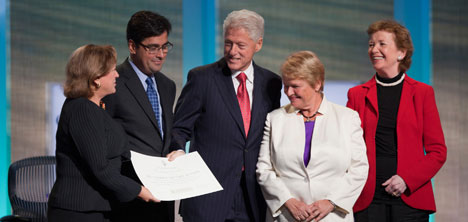 sabanci-vakfi-mutevelli-heyeti-baskani-guler-sabanci,abd-eski-baskani-bill-clinton,clinton-kuresel-girisimi-2.jpg