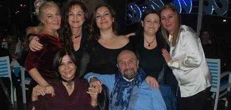 sahne-blue-restaurant,-armagan-yenice,-turk-sanat-muzigi,-first-lady-semra-ozal,-gulsen-isik,-8.-turkiye-cumhurbaskani-turgut-ozal,16-001.jpg