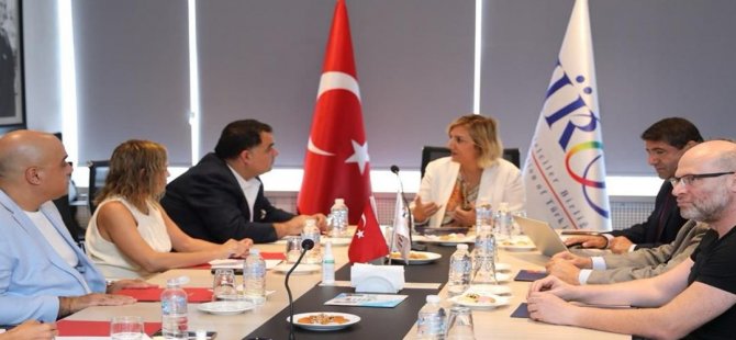 turob-tursabdavut-gunaydin-muberra-eresin-001.jpg